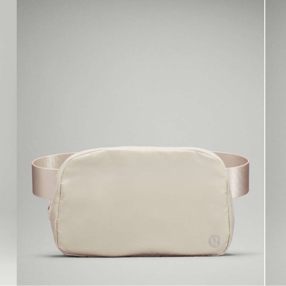 Lululemon Everywhere Belt Bag 1L